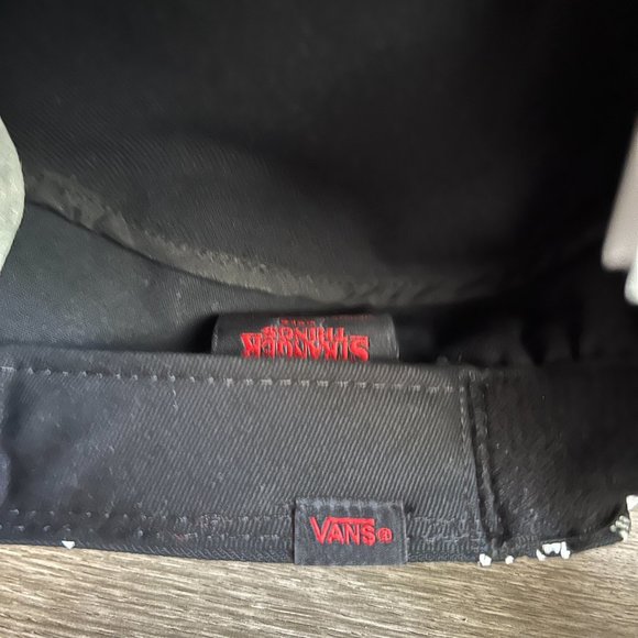 Vans Stranger Things Sketch Pill Box Bill Hat OS NWT - Picture 8 of 8